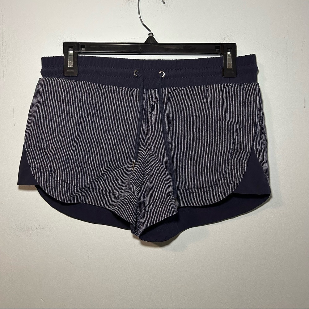 Athleta Navy Blue Pinstriped Linen Blend Bali Beachside Athletic Shorts Size 2
